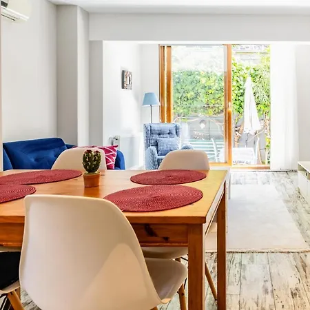 شقة Flat W Garden 10 Min To Bull Statue In Kadikoy اسطنبول